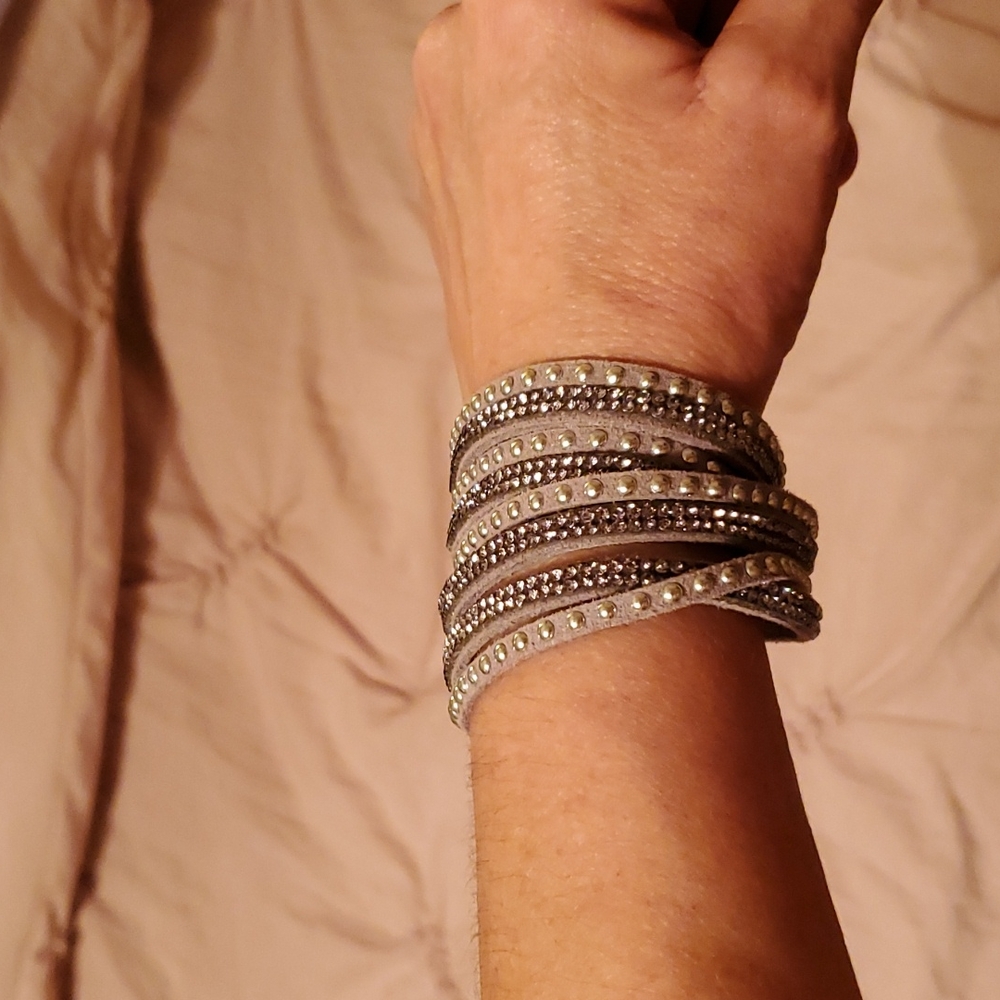 Premier Design Grey wrap felt bracelet